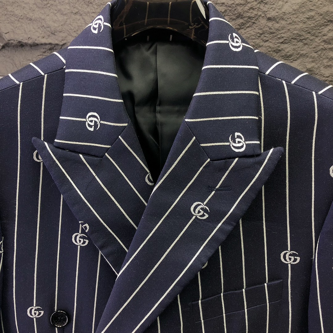 Gucci Casual Suit - Image 7