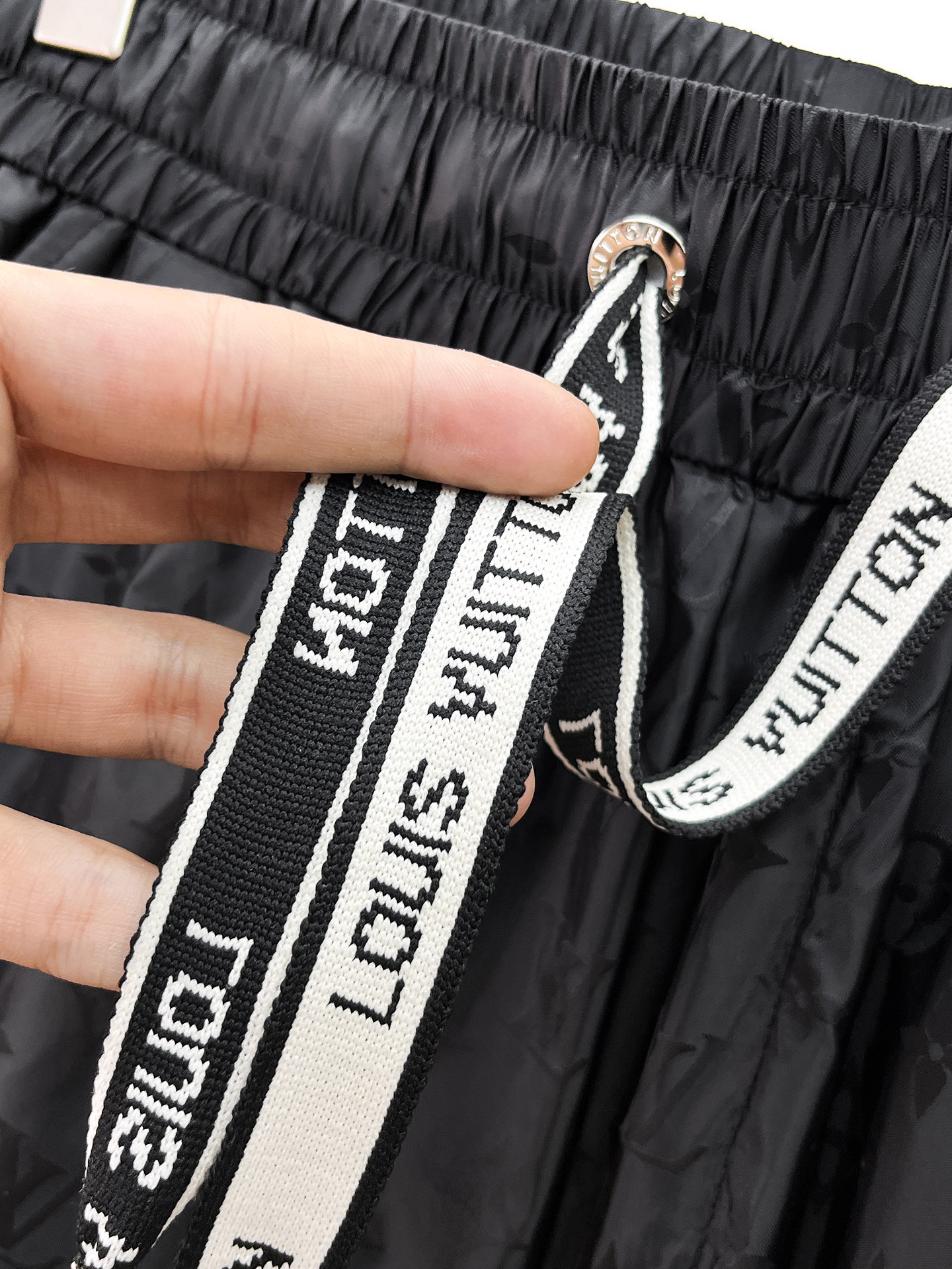 Louis Vuitton Kids shorts - Image 7
