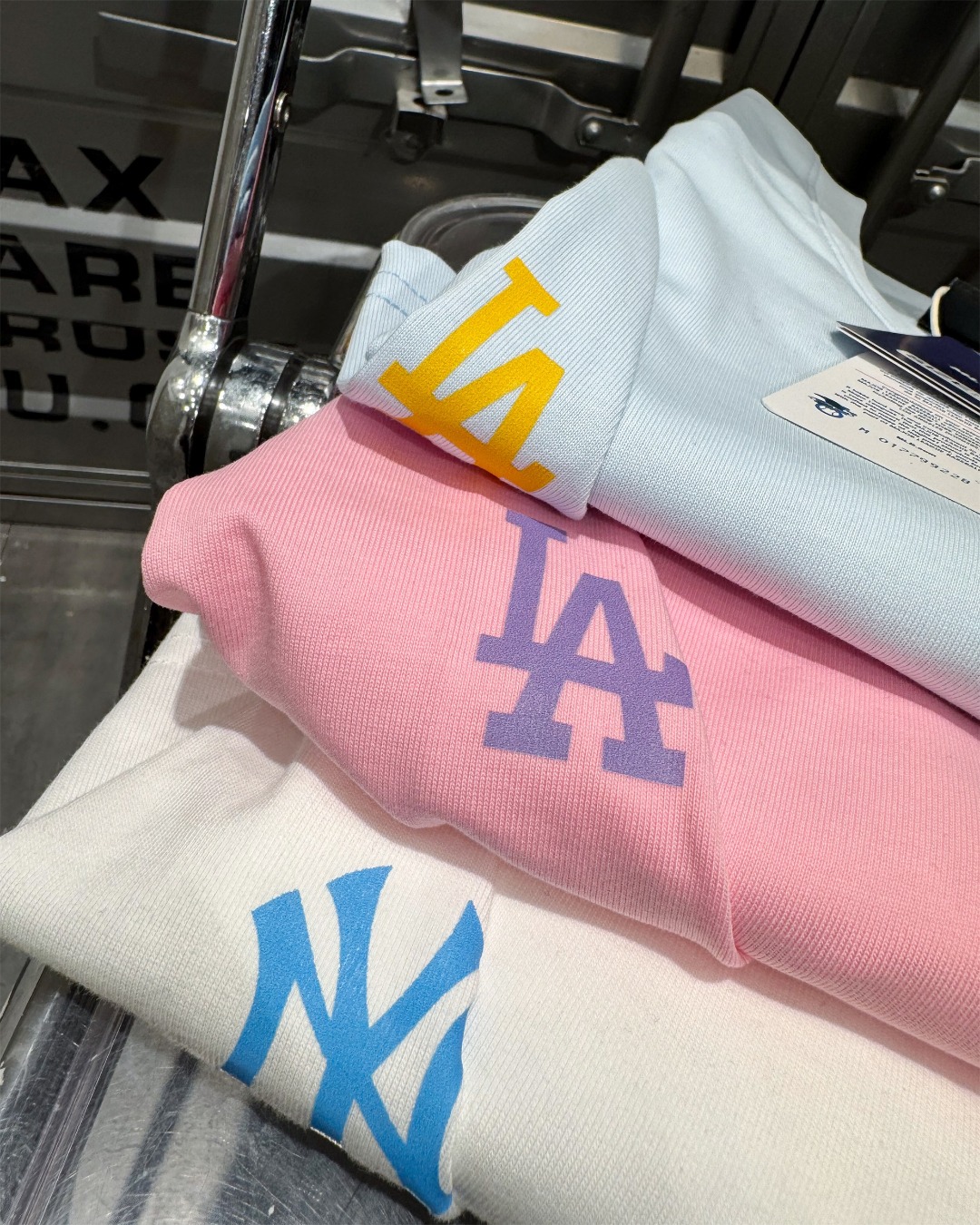 MLB Short Sleeve T-shirt - Image 8