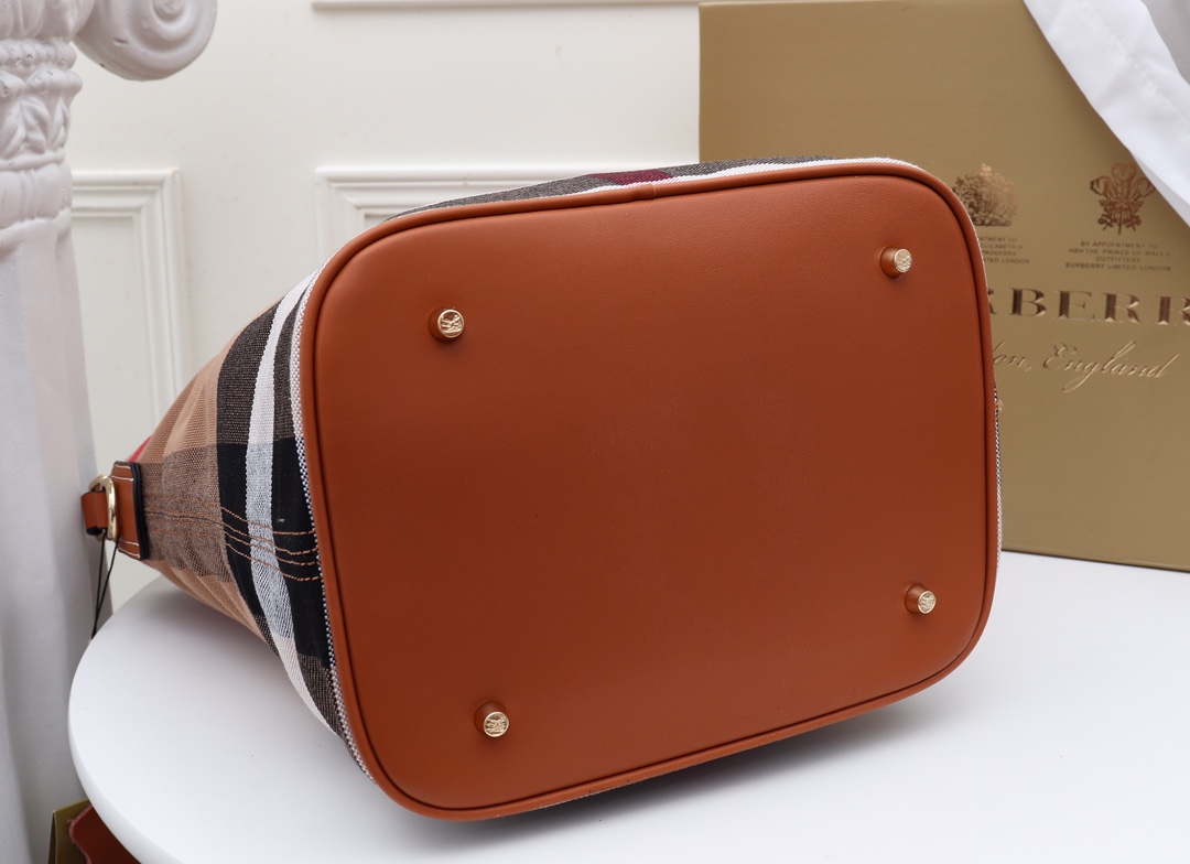 Burberry Crossbody Bag - Image 8