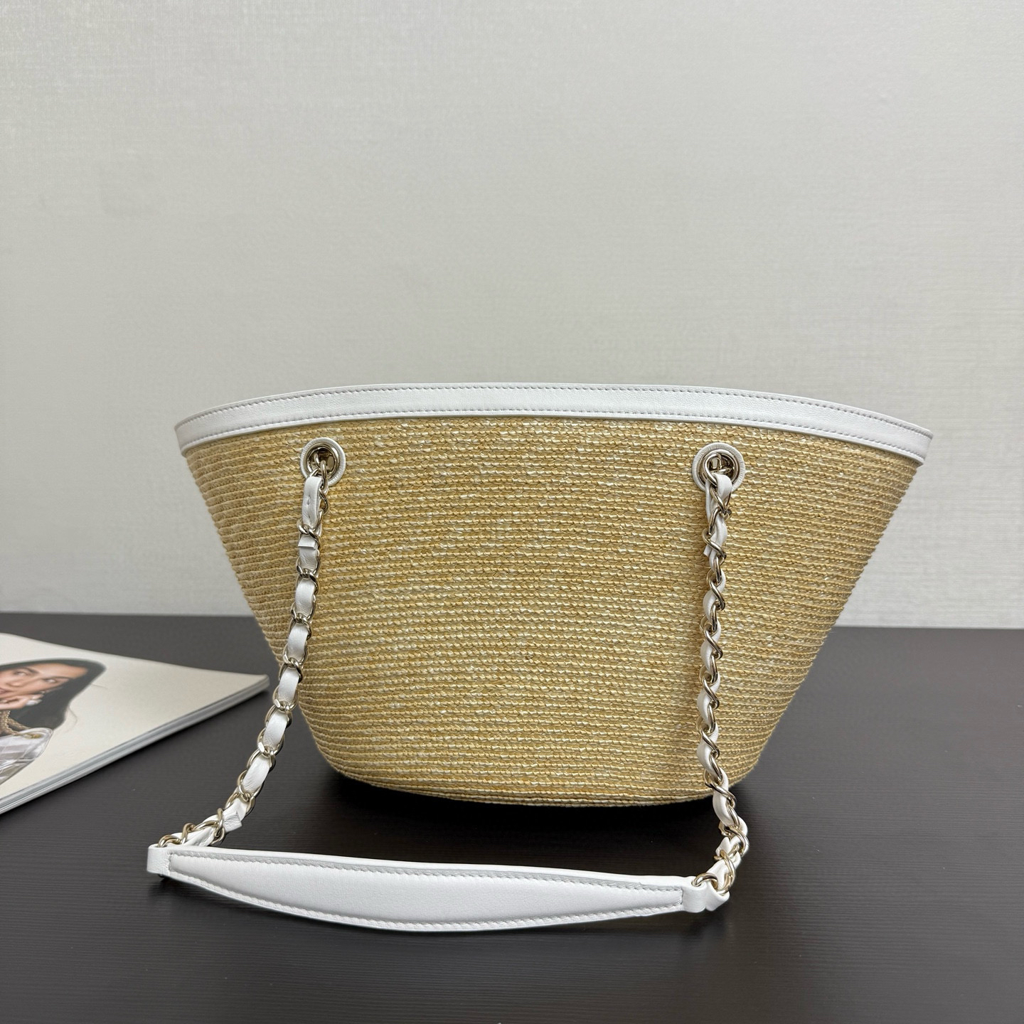 Gucci Shoulder Bag - Image 2