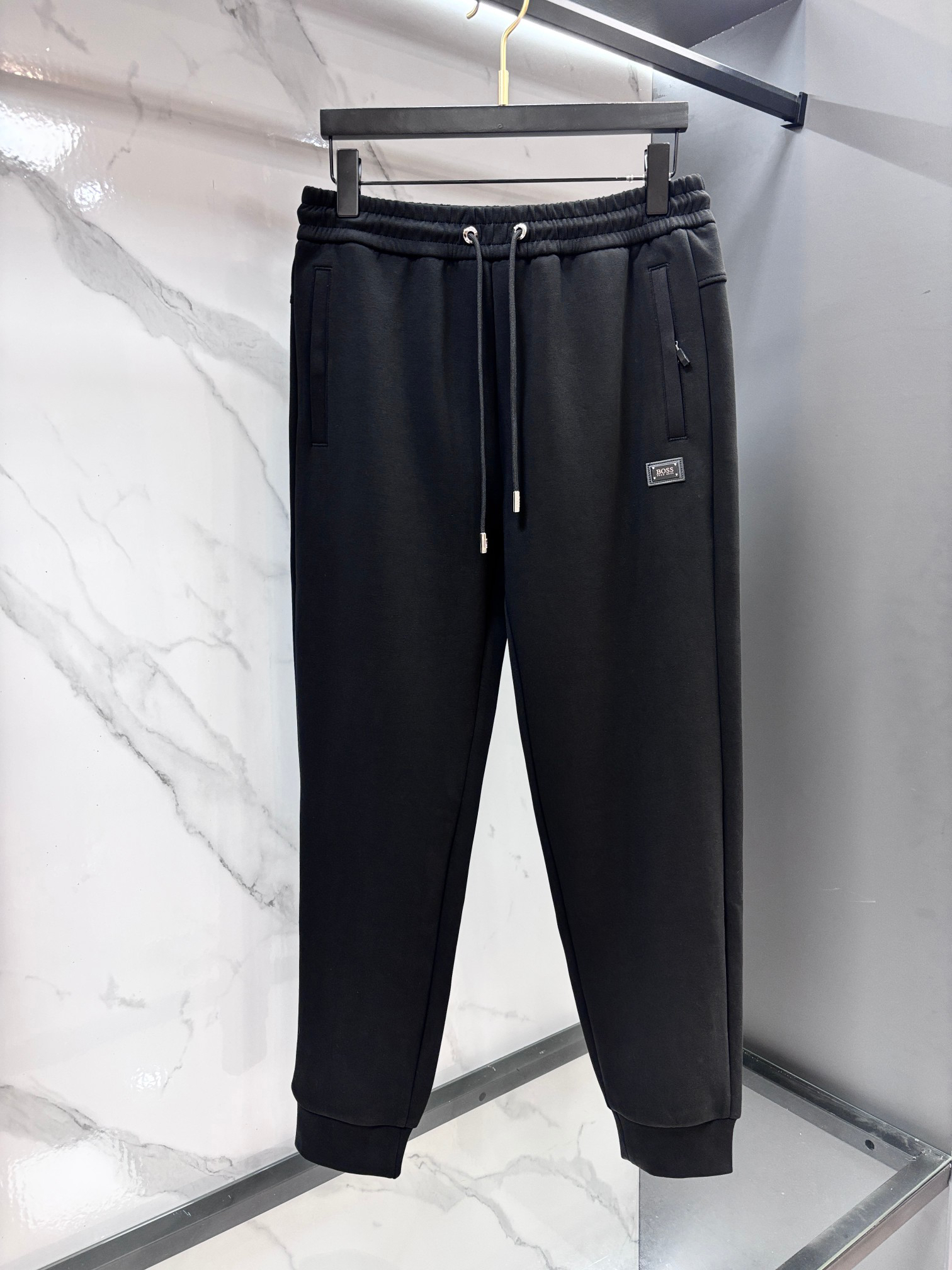 HUGO BOSSL Suit - Image 8