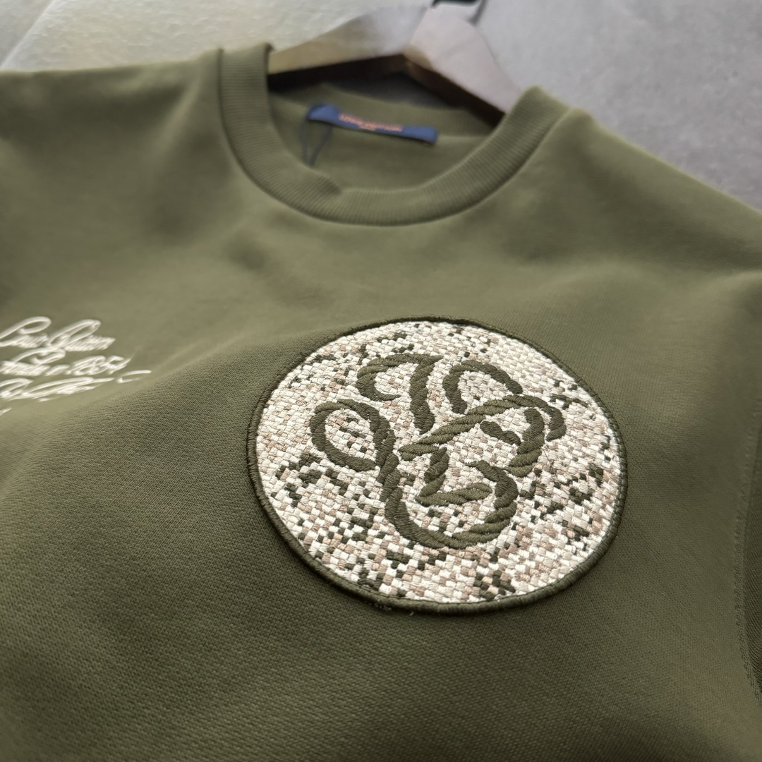 Louis Vuitton Hoodie - Image 8