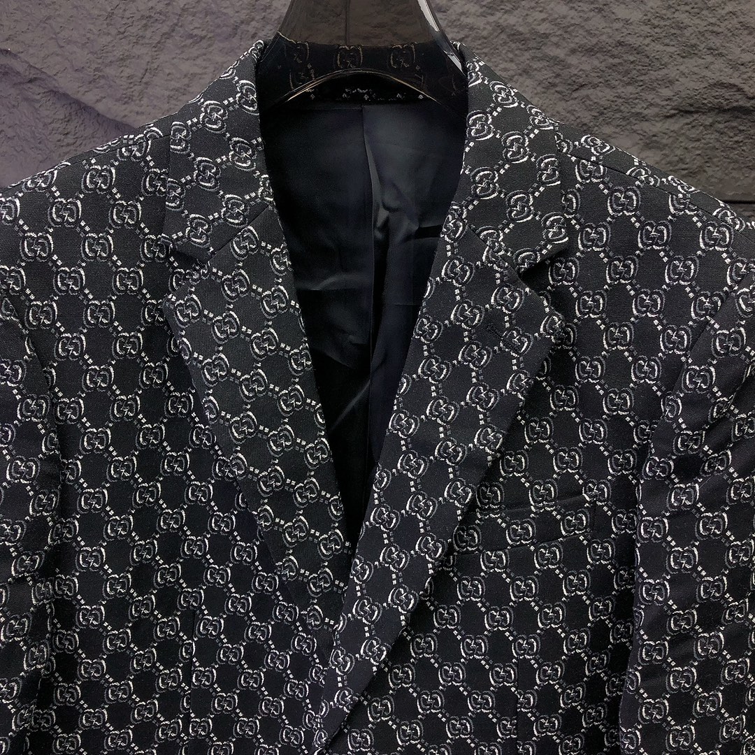Gucci Tailored Suit - Image 7