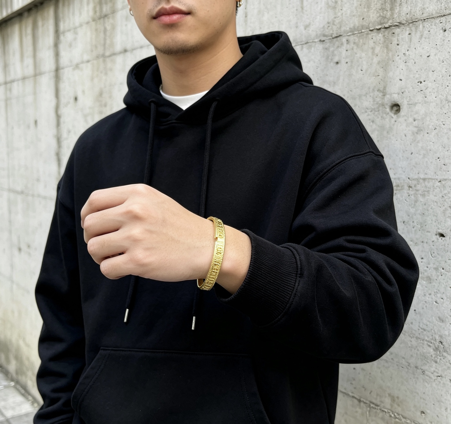 BALENCIAGA Golden Bangle - Image 7