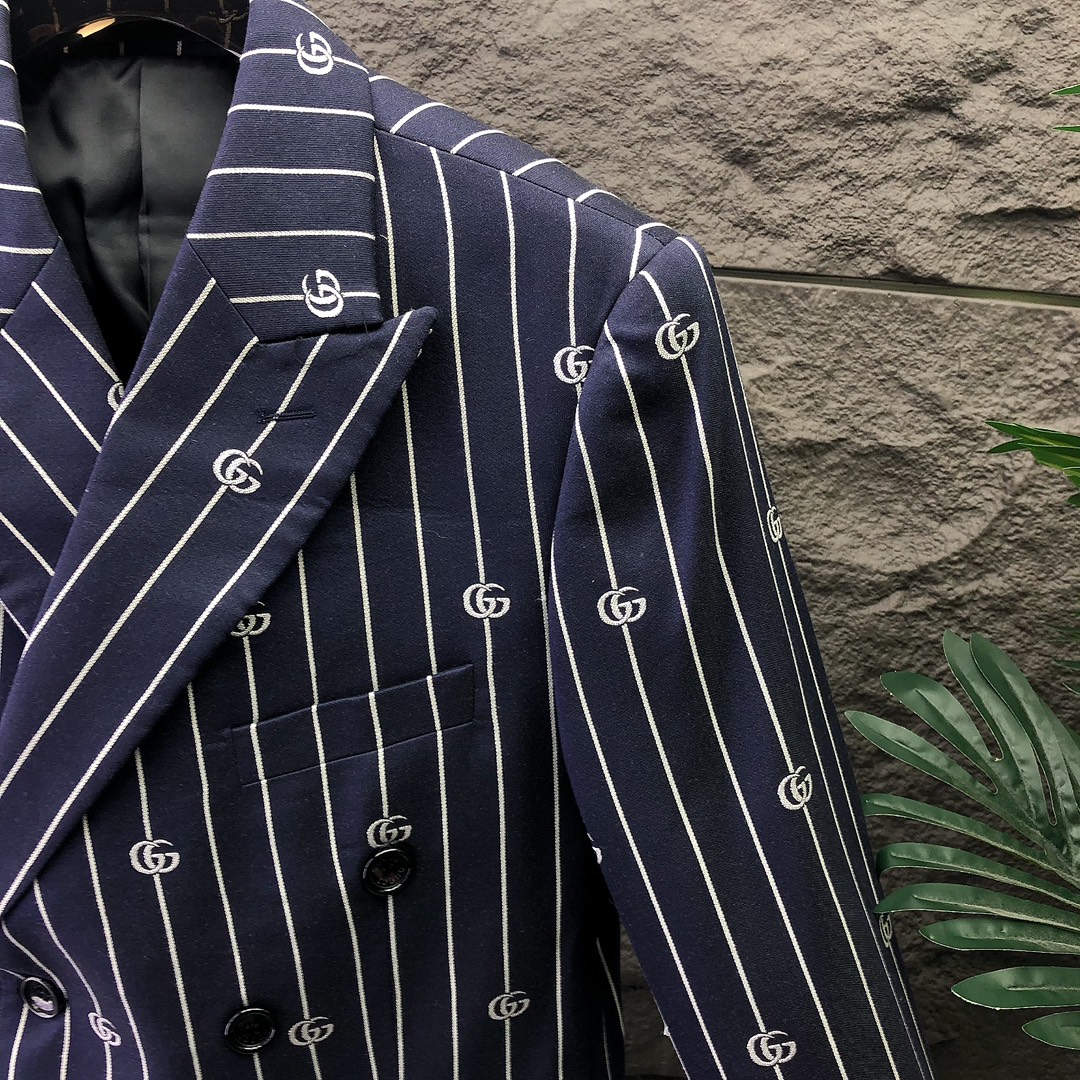 Gucci Casual Suit - Image 8