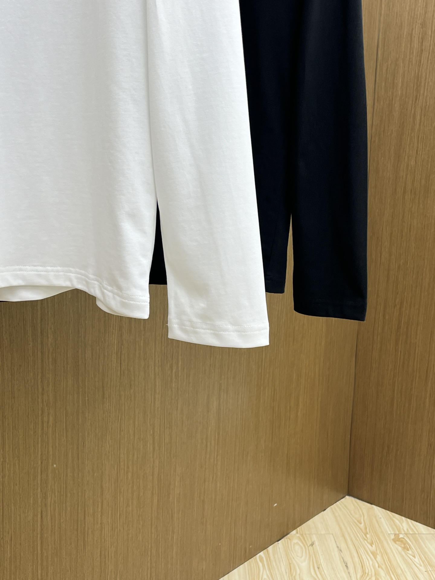 BURBERRY Short Sleeve T-shirt - Image 8