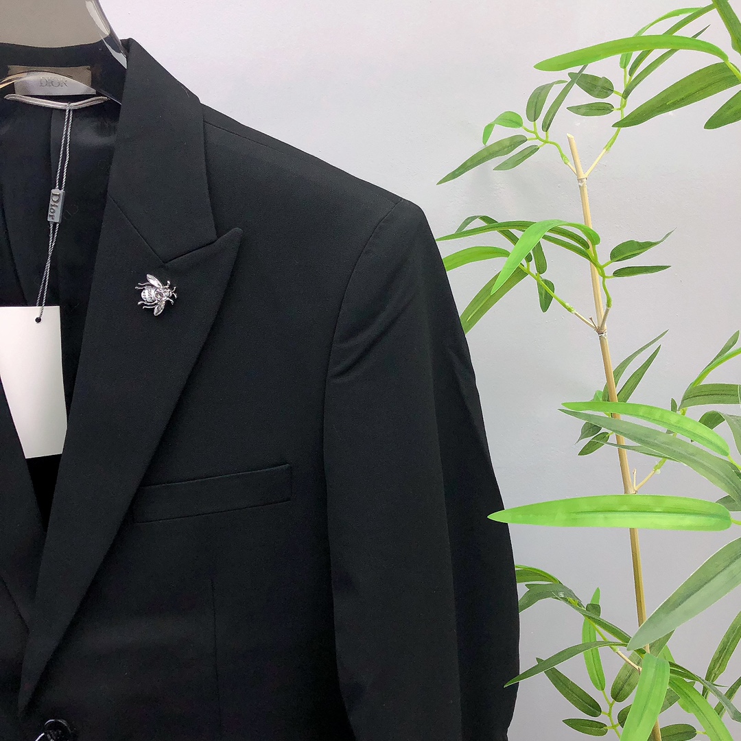 DIOR Tailored Suit - Image 7