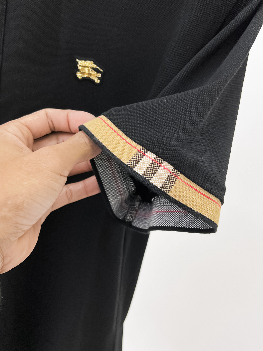 Burberry Black Short Sleeve T-shirt - Image 8