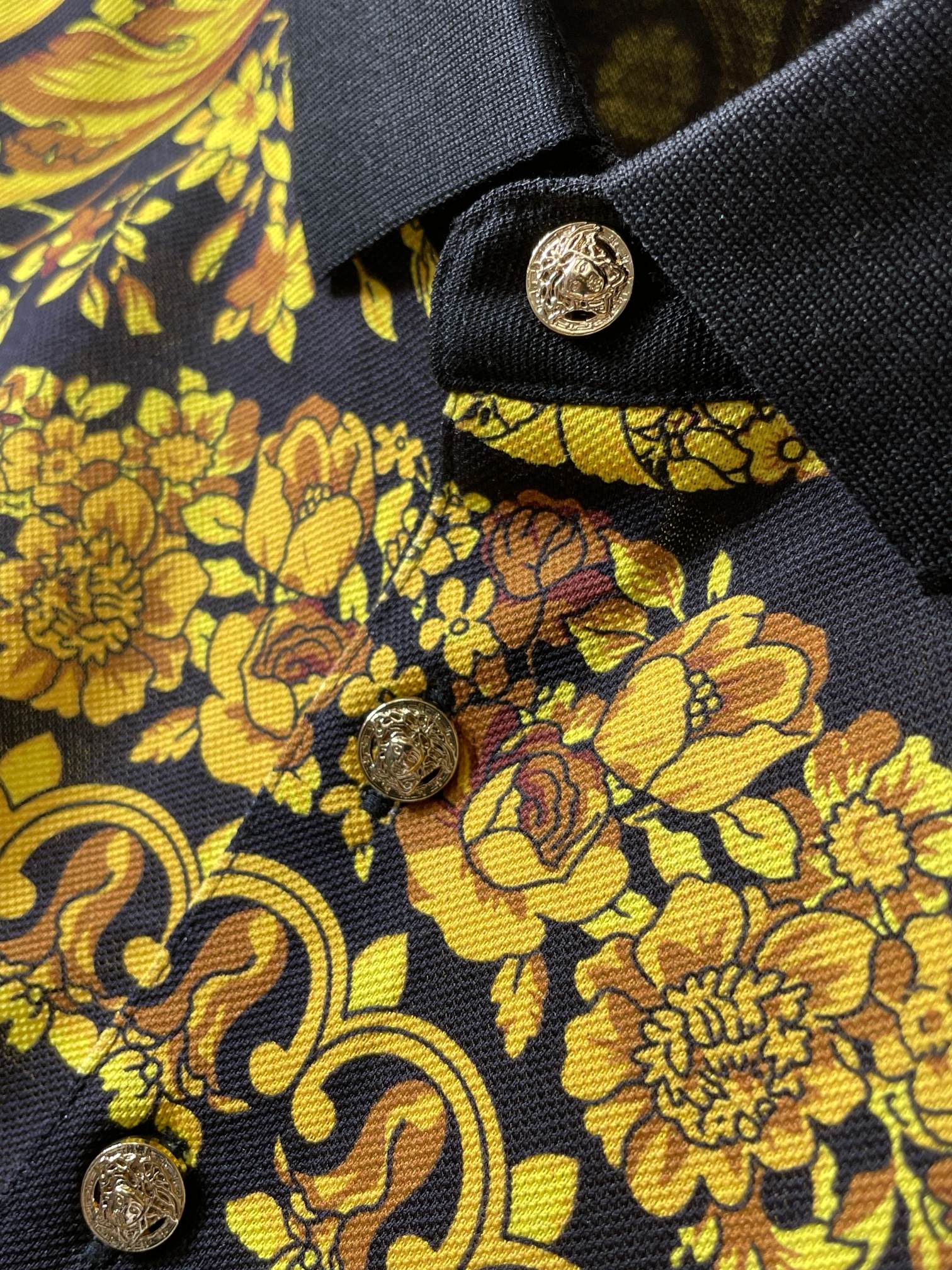 VERSACE Black & Yellow Casual Short-Sleeve T-Shirt - Image 2