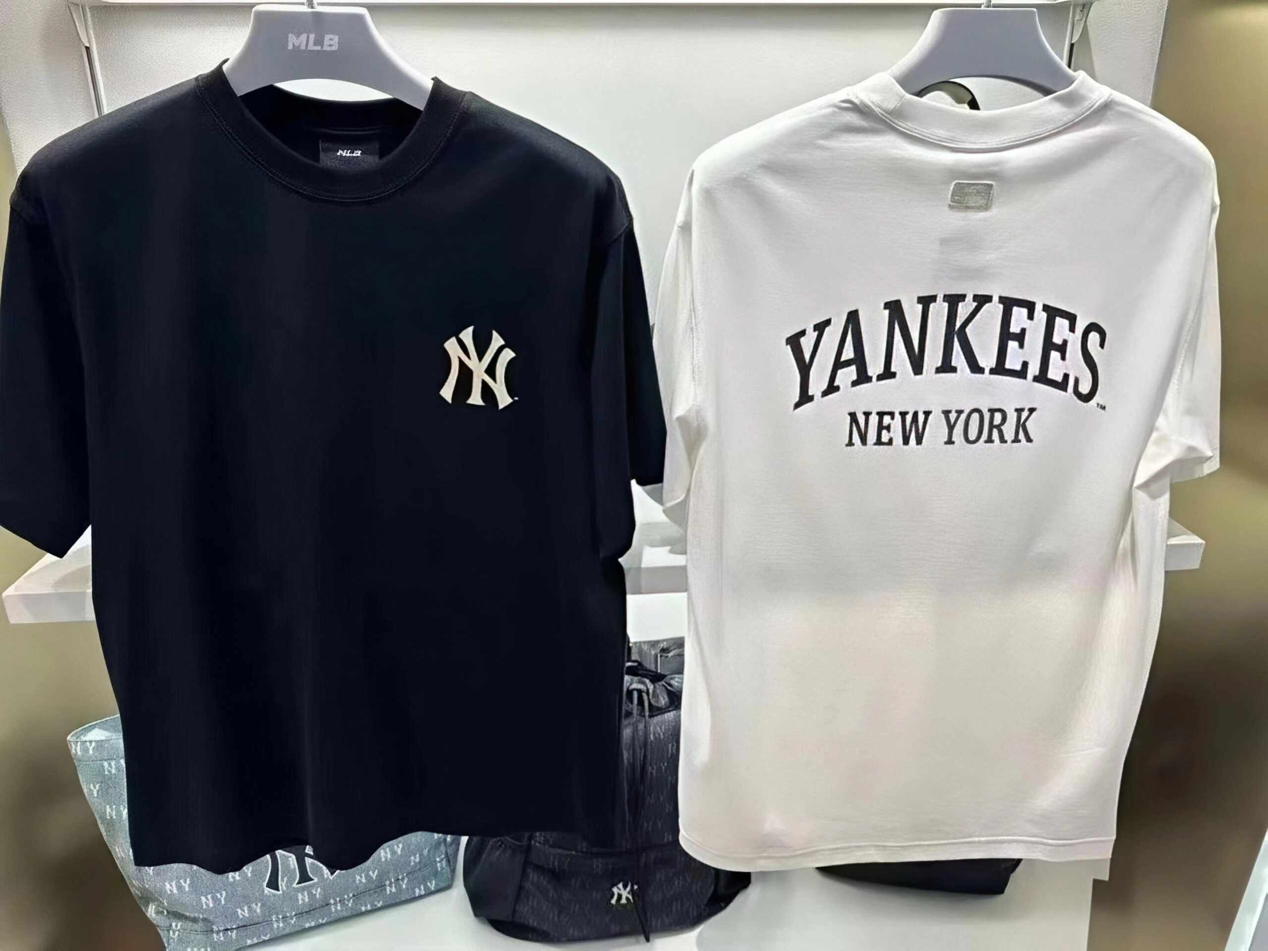 MLB Short Sleeve T-shirt - Image 10