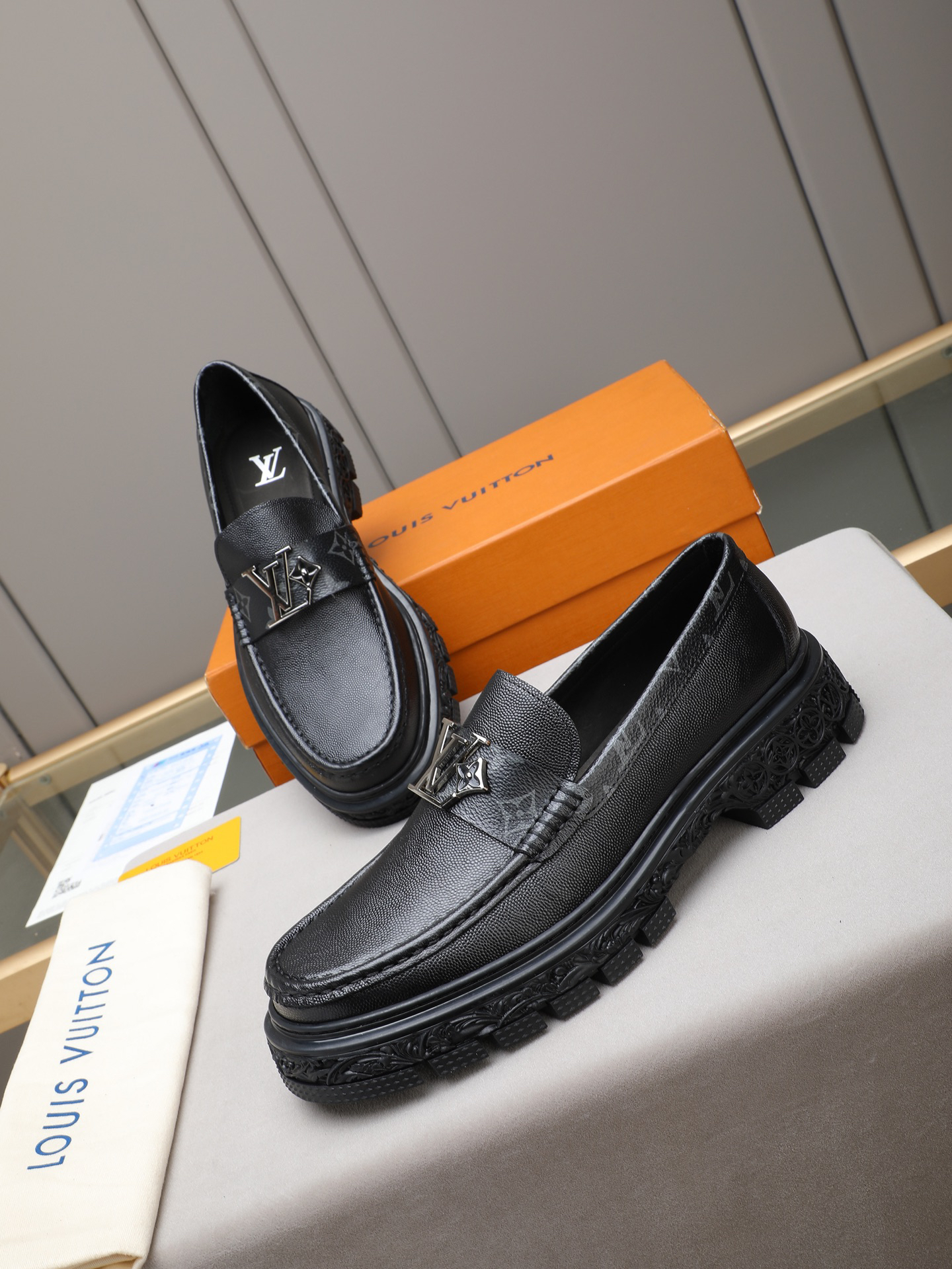 Louis Vuitton shoes - Image 10