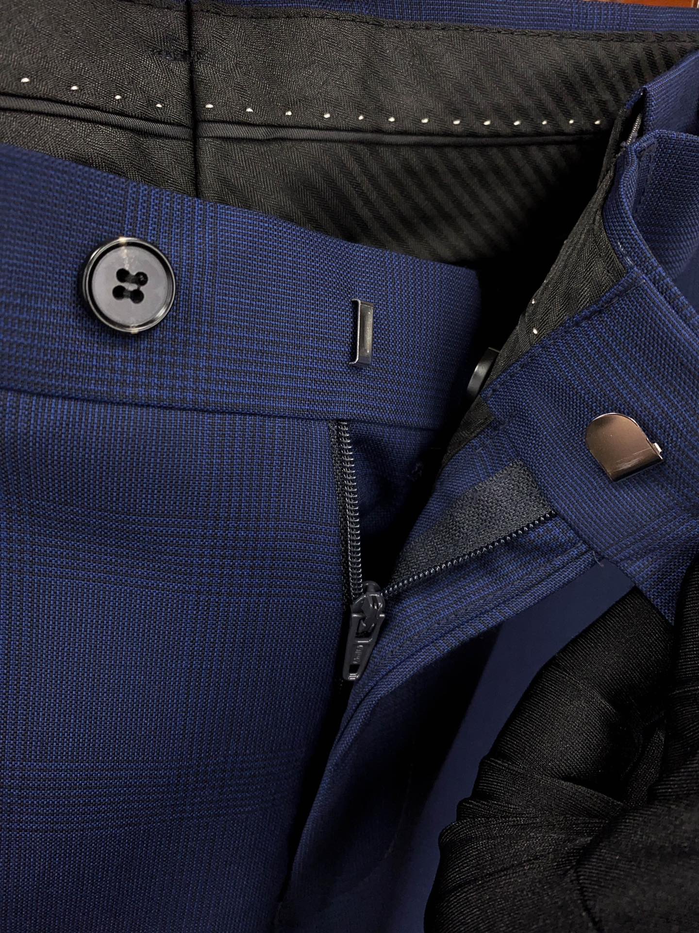 Burberry Suit - Image 8