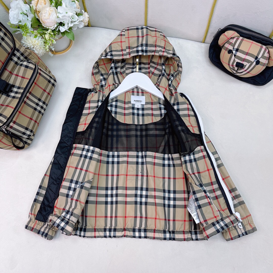 Balenciaga coat - Image 5