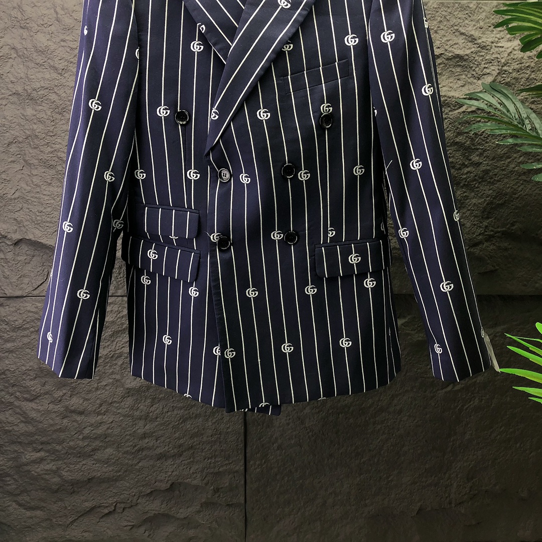 Gucci Casual Suit - Image 9