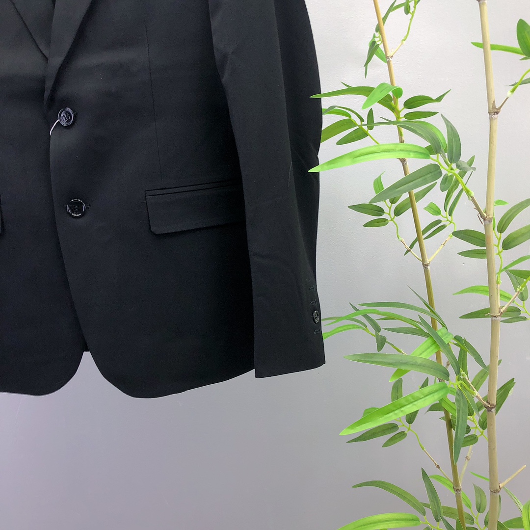DIOR Tailored Suit - Image 8