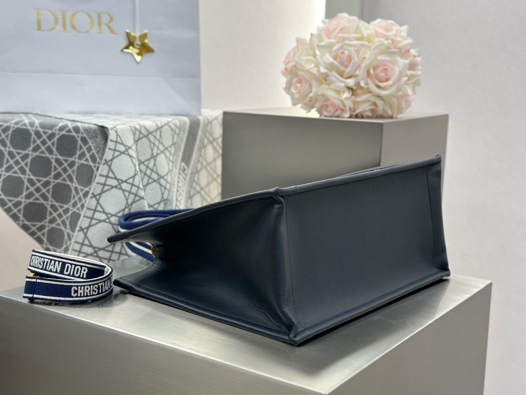 DIOR - Image 3