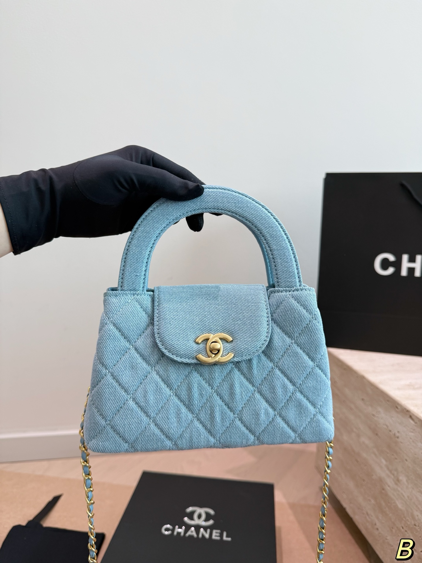 Coco ChanelMini Handbag - Image 7