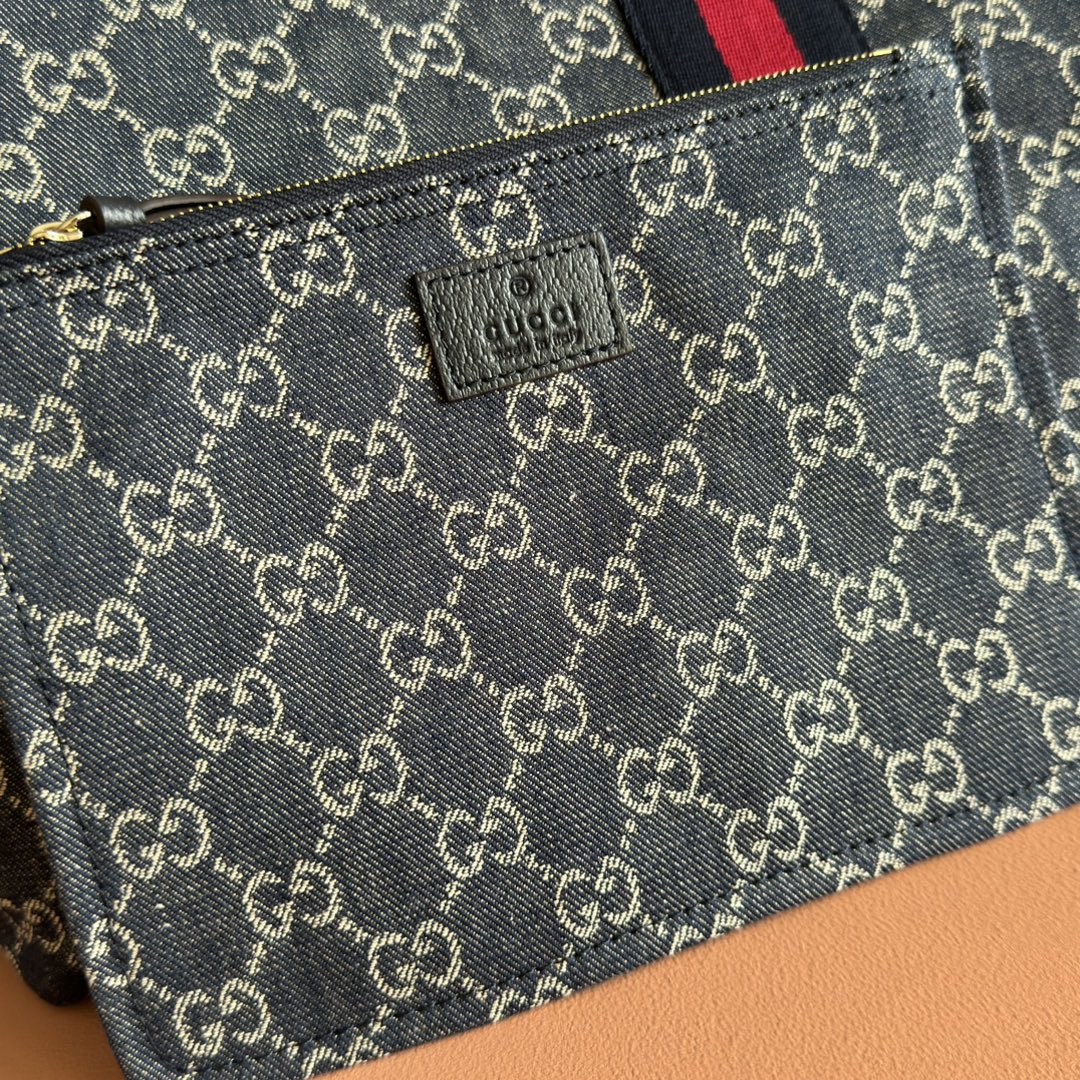 Gucci Large Handbag - Image 3