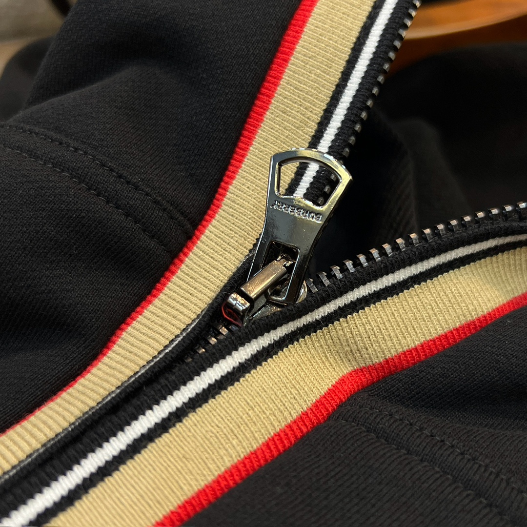BURBERRY Black Long Sleeve Hooded Jacket - Image 2