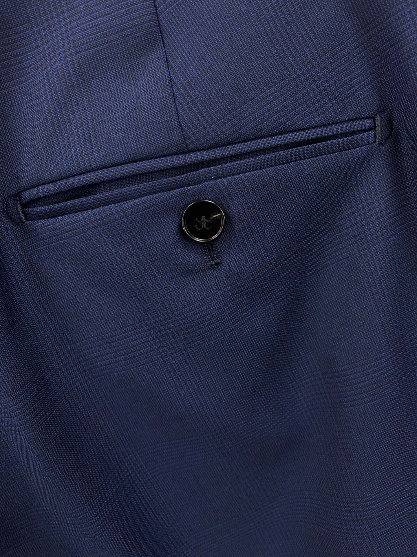 Burberry Suit - Image 9