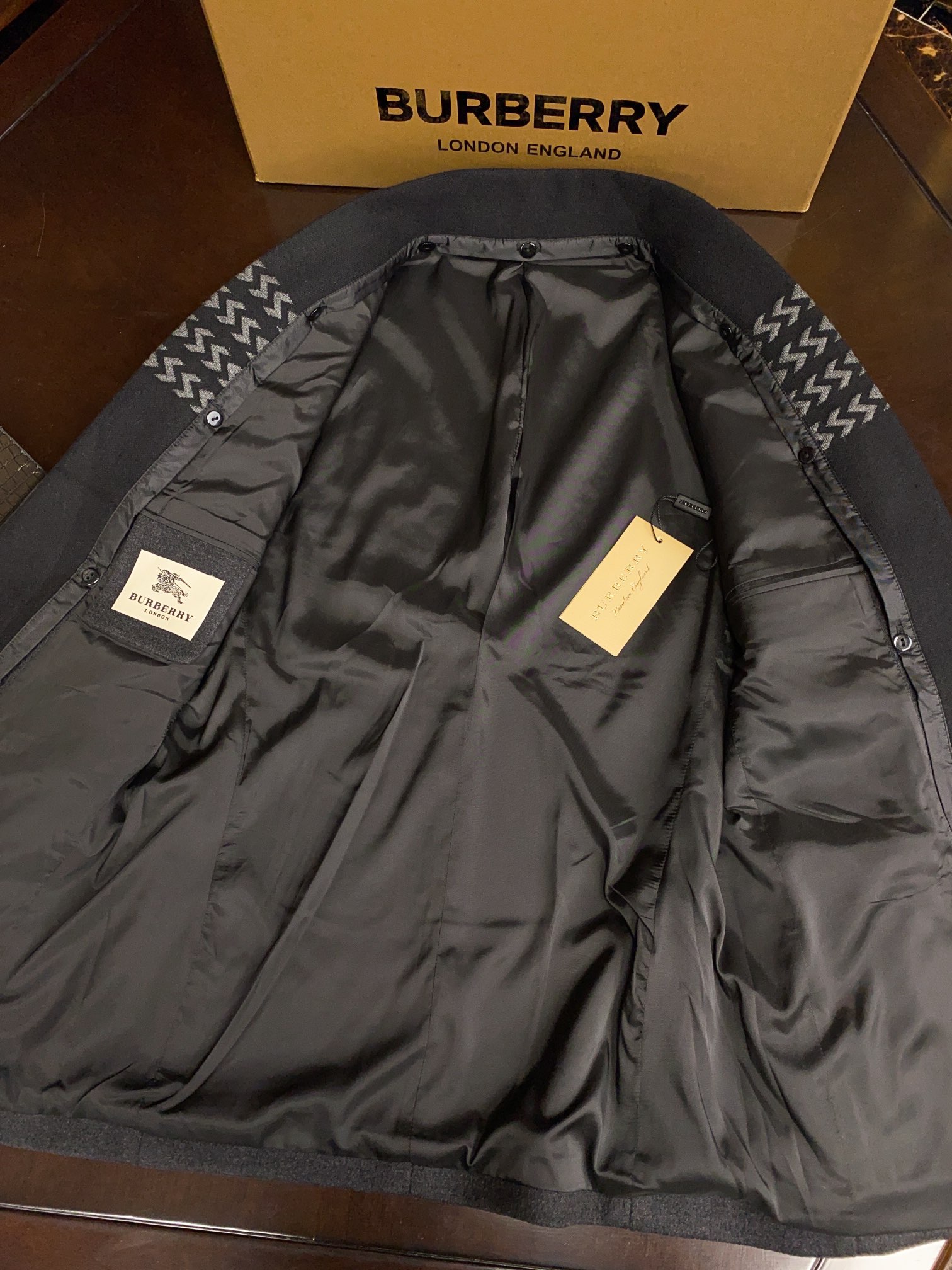 Burberry Suit - Image 10