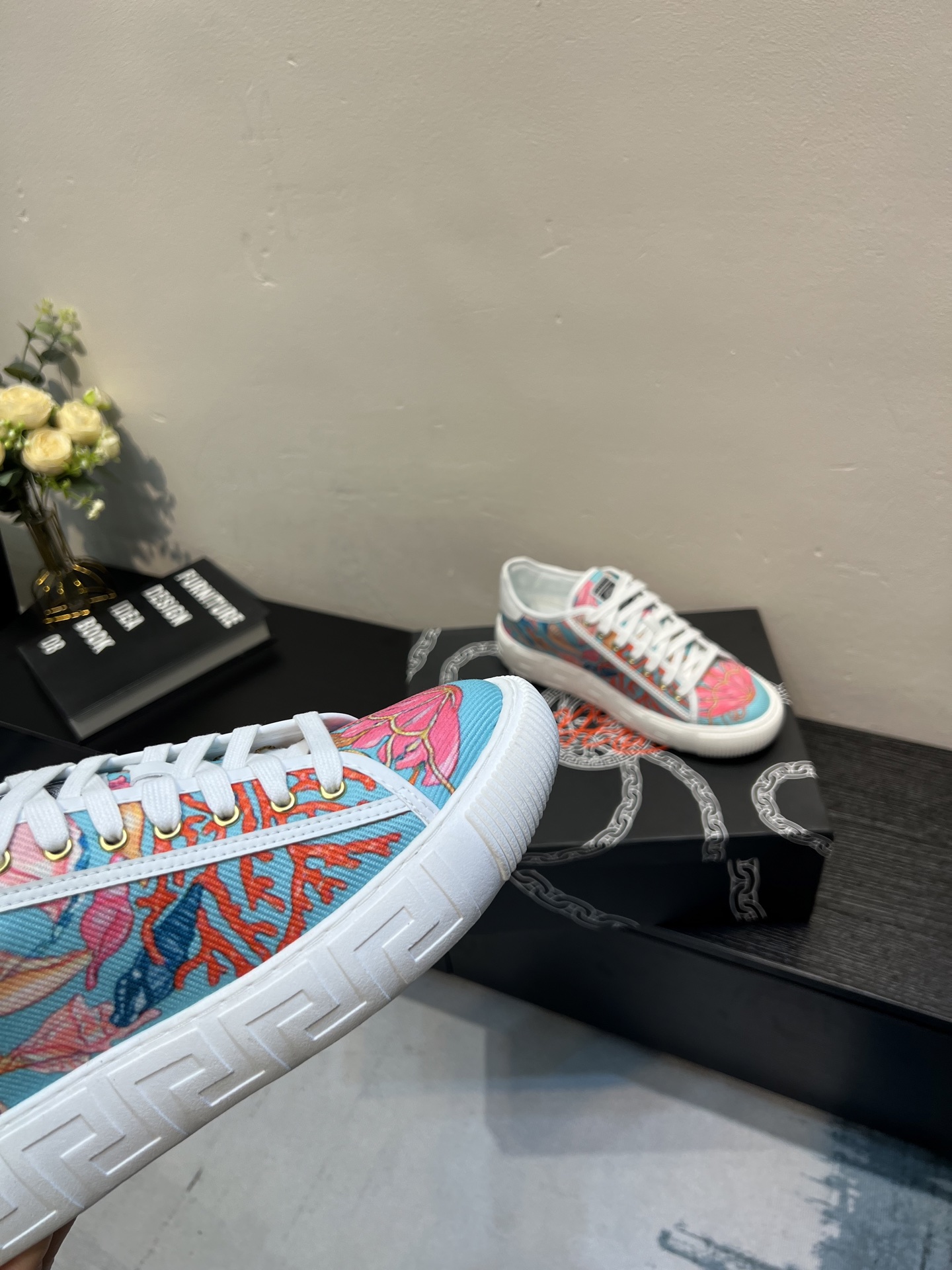 VERSACE Cyan & Pink Two-tone Casual Shoes - Image 2