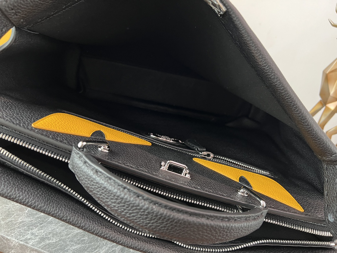 FENDI bag - Image 2