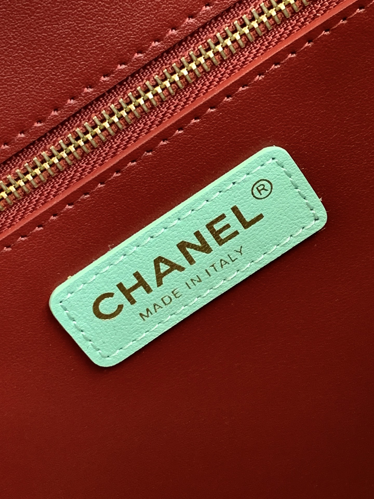 Coco Chanel Turquoise Crocodile Leather - Image 3