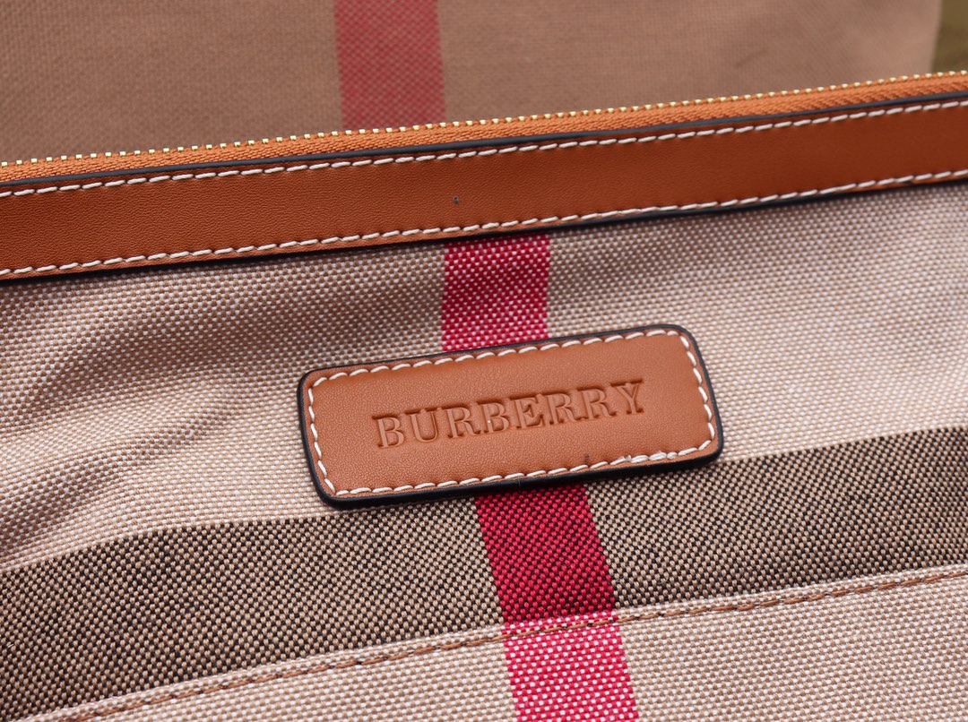 Burberry Crossbody Bag - Image 3