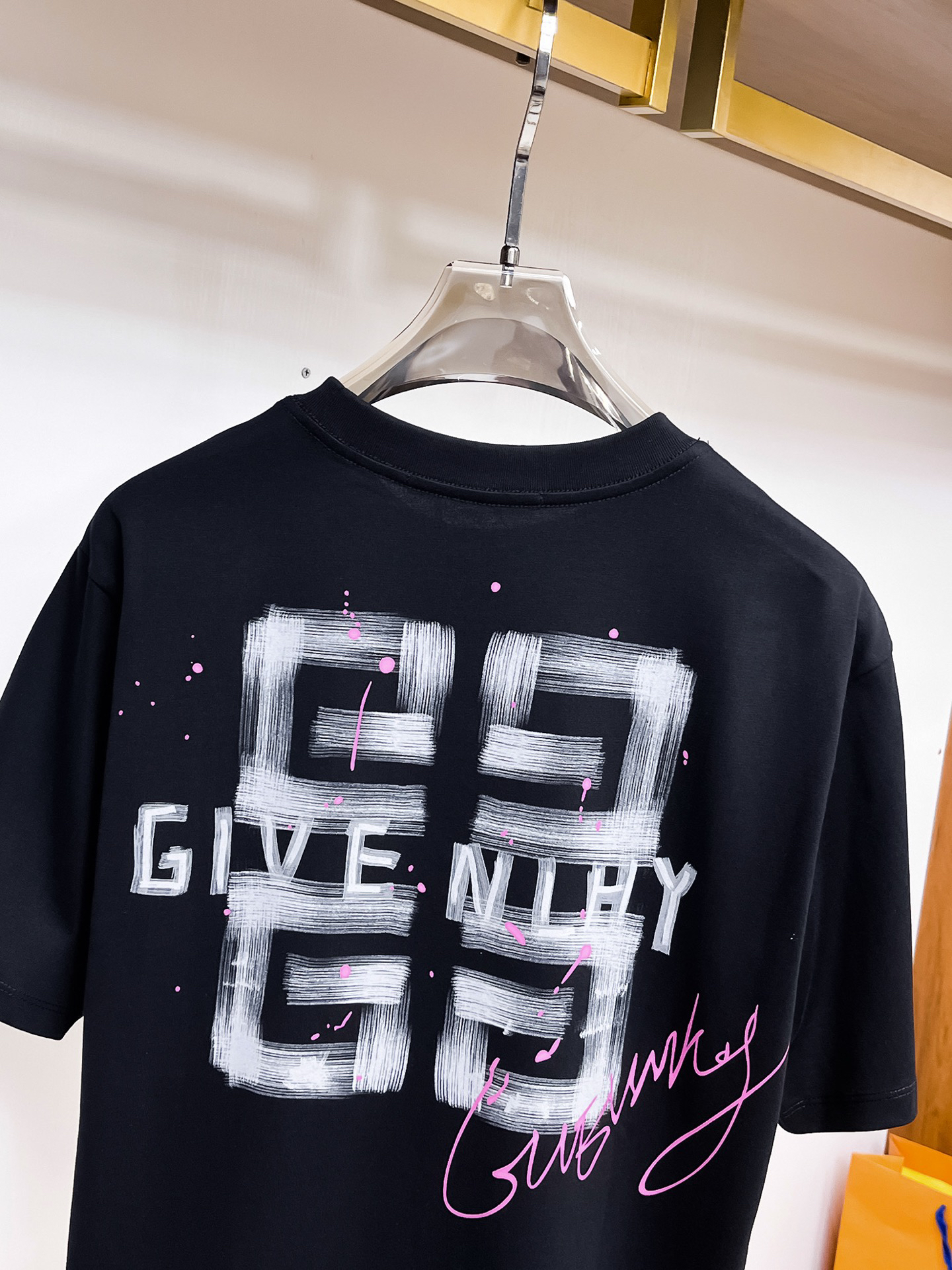 GIVENCHY - Image 3