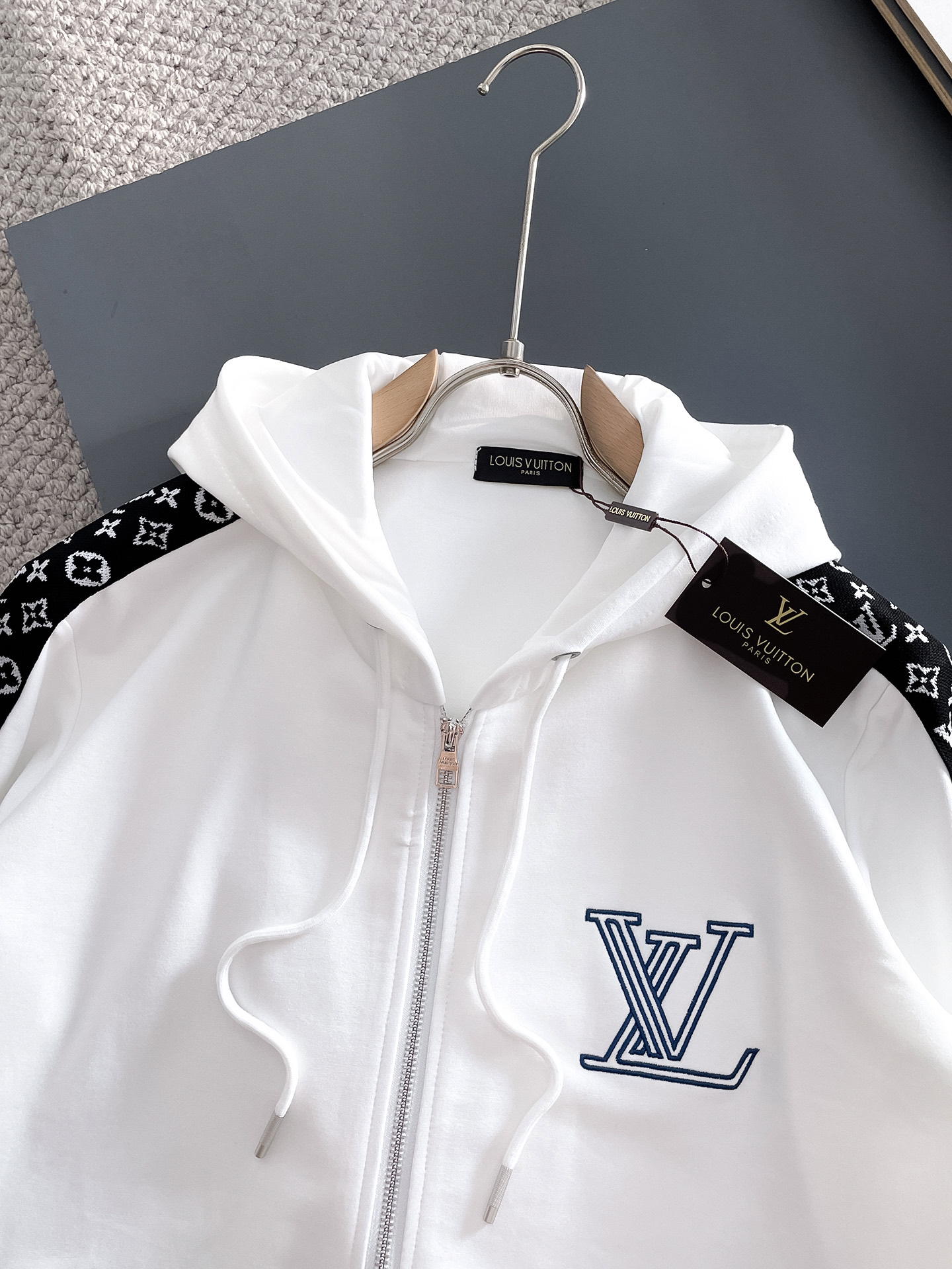 Louis Vuitton Suit - Image 9
