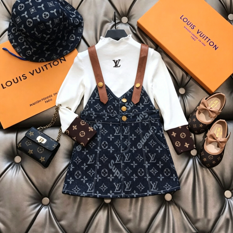 Louis Vuitton Children's wear